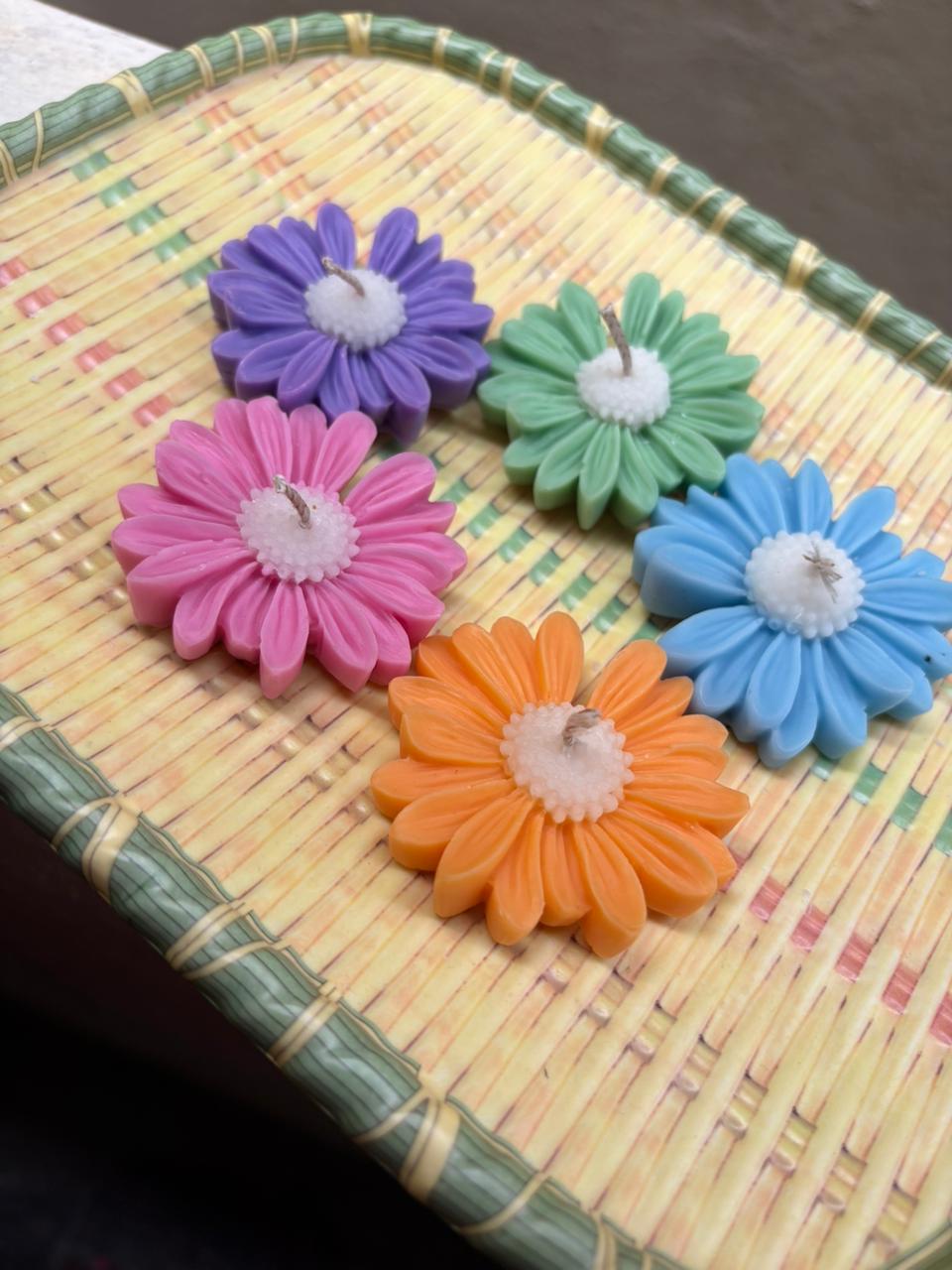 DAISY Candles
